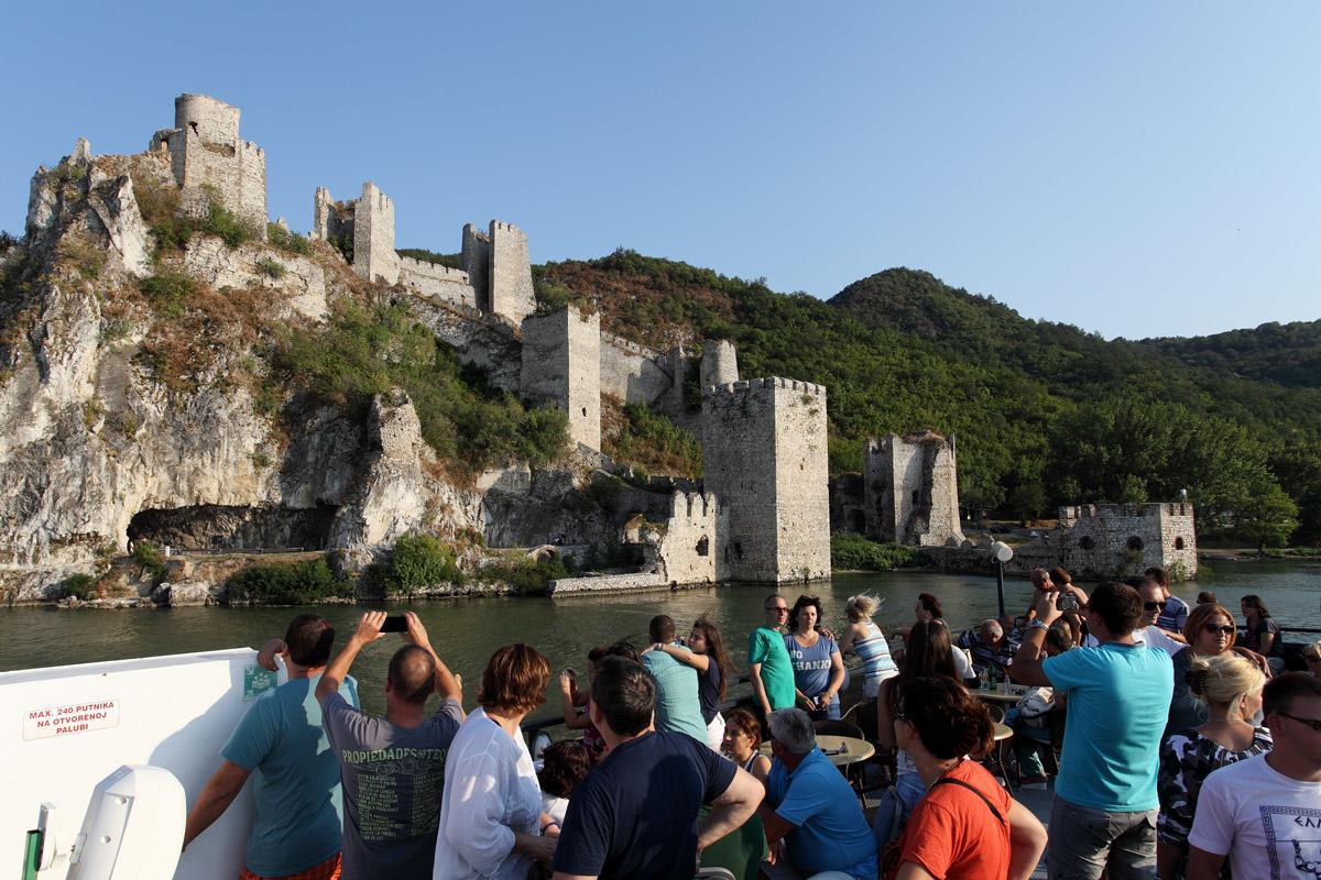 Golden Danube Bed & Breakfast Veliko Gradiste Exterior photo